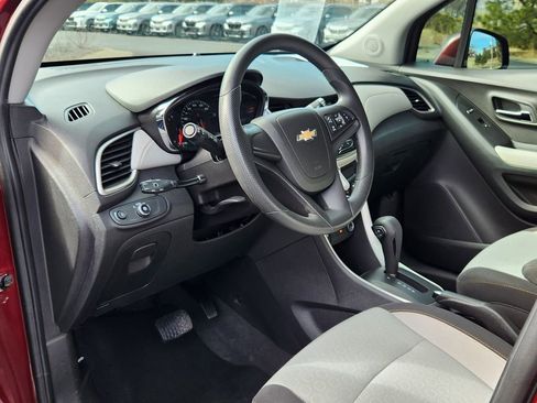 Used 2017 Chevrolet Trax LS image 7