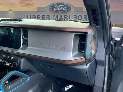 Certified 2023 Ford Bronco Outer Banks w/ Sasquatch Package AWD/4WD image 17