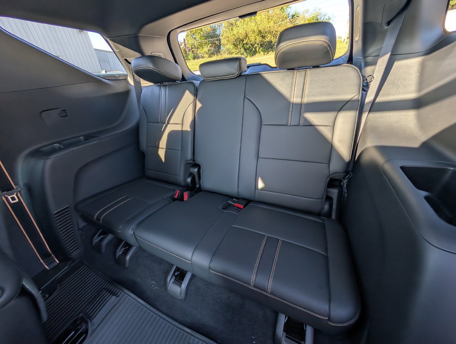 New 2027 Chevrolet Traverse High Country w/ LPO, Floor Liner Package AWD/4WD image 13