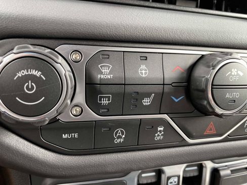 New 2026 Jeep Wrangler Unlimited Rubicon AWD/4WD image 11