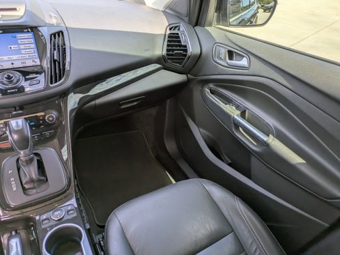 Used 2016 Ford Escape Titanium w/ Equipment Group 301A AWD/4WD image 13