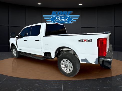 Used 2024 Ford F250 XLT image 2