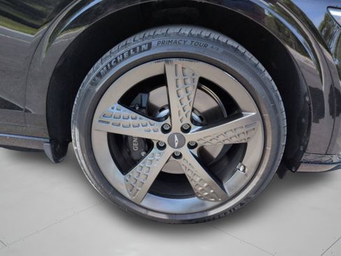 Used 2024 Genesis GV70 2.5T w/ Sport Prestige Package AWD/4WD image 30