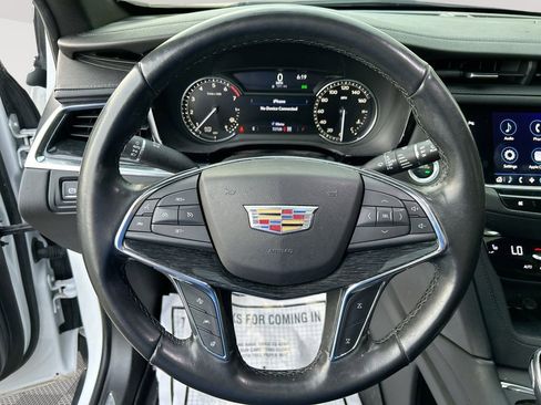 Used 2020 Cadillac XT5 Premium Luxury AWD/4WD image 31