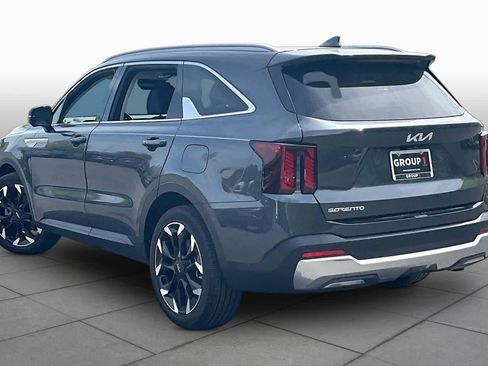 Used 2024 Kia Sorento SX FWD image 12