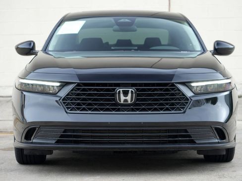 Used 2023 Honda Accord EX image 6
