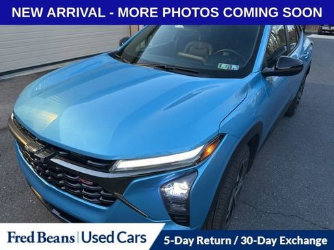 Used 2025 Chevrolet Trax RS w/ Driver Confidence Package image 1