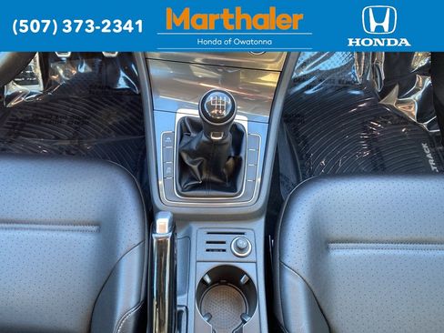 Used 2018 Volkswagen Golf Alltrack S image 24