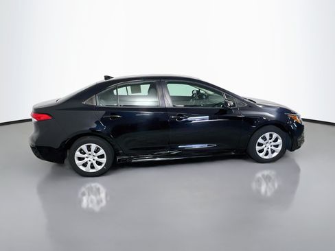 Used 2023 Toyota Corolla LE FWD image 3