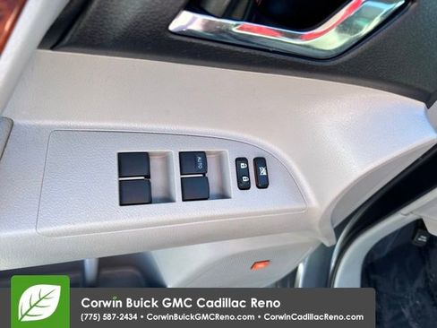 Used 2012 Toyota Highlander Limited image 8