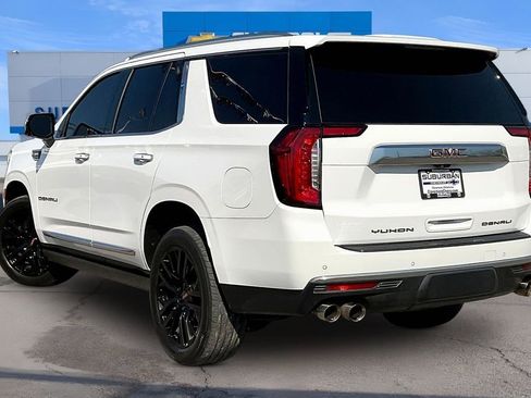Used 2021 GMC Yukon Denali w/ Denali Premium Package image 12