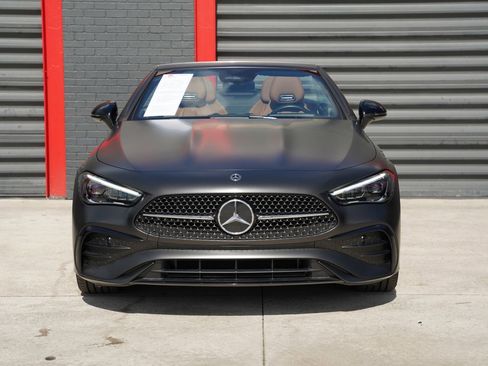 Used 2024 Mercedes-Benz CLE 300 4MATIC Cabriolet image 3
