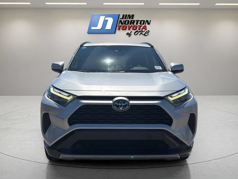 Used 2023 Toyota RAV4 SE w/ Convenience Package AWD/4WD image 2