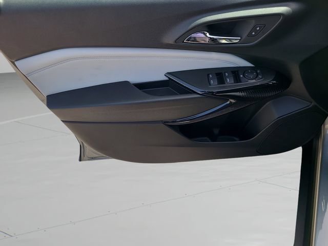 New 2026 Chevrolet Trax LT w/ Midnight Edition FWD image 17