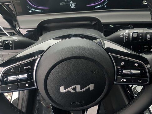 Used 2025 Kia Seltos S image 17