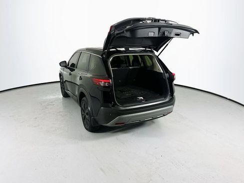 Certified 2023 Nissan Rogue SV FWD image 25