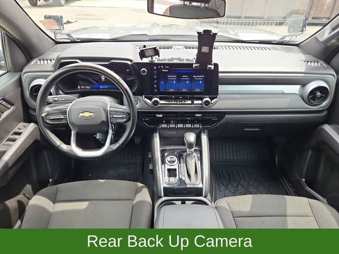 Used 2024 Chevrolet Colorado LT AWD/4WD image 9