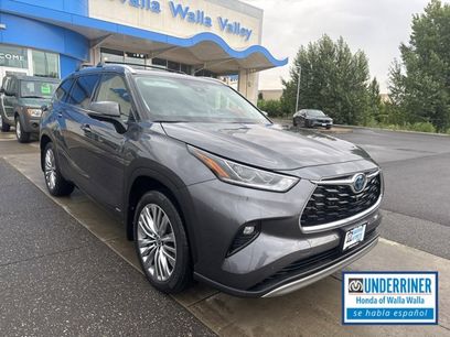 Used 2023 Toyota Highlander Platinum