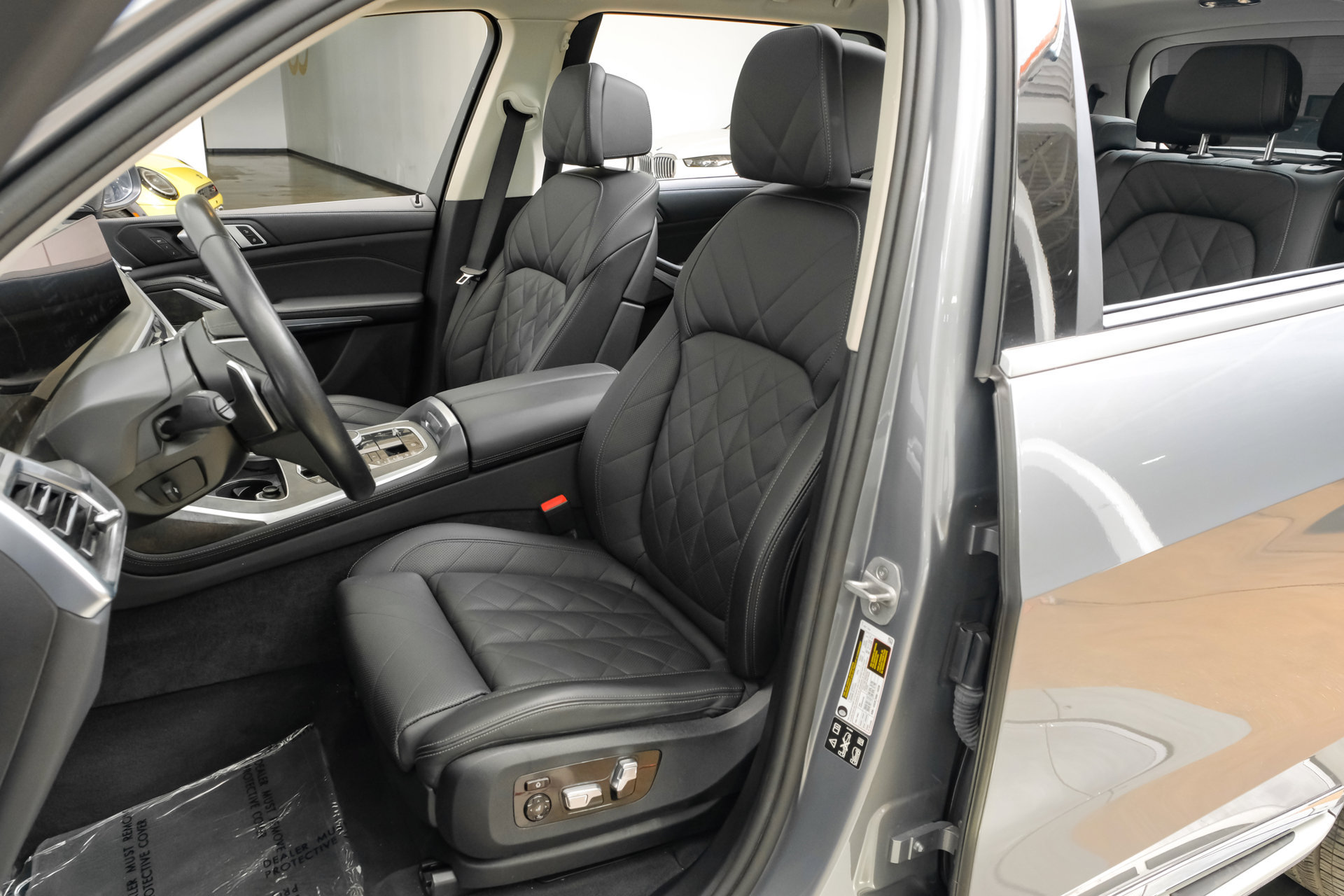 Used 2025 BMW X7 xDrive40i AWD/4WD image 42