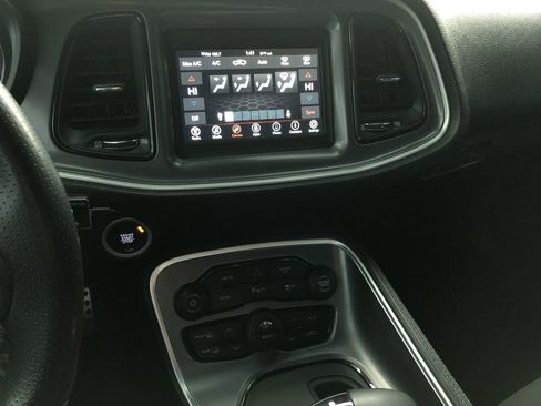 Used 2022 Dodge Challenger R/T w/ Blacktop Package image 28