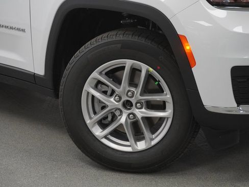 New 2026 Jeep Grand Cherokee L Laredo AWD/4WD image 4