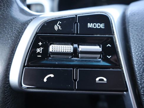 Used 2019 Kia Sorento AWD V6 image 31