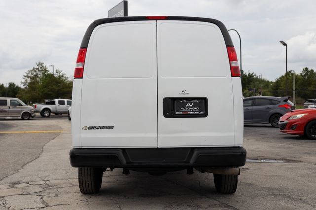 Used 2022 Chevrolet Express 2500 Extended w/ Driver Convenience Package RWD image 10