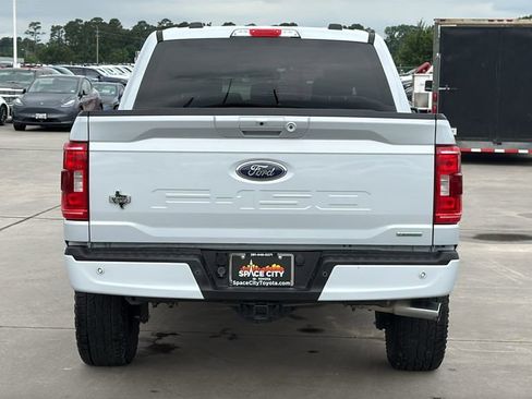 Used 2022 Ford F150 XLT w/ Equipment Group 302A High AWD/4WD image 4