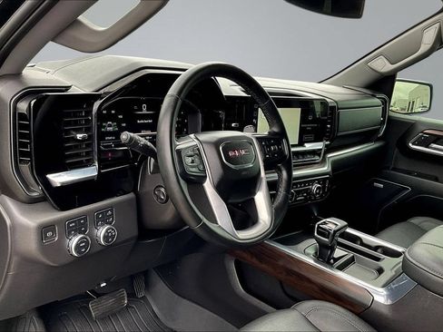 Used 2024 GMC Sierra 1500 SLT AWD/4WD image 19