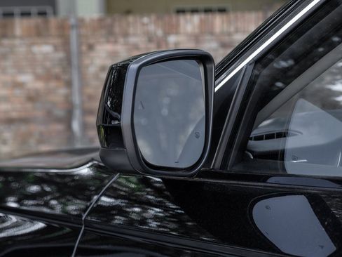 Used 2022 Jeep Grand Cherokee Laredo w/ Luxury Tech Group I image 52