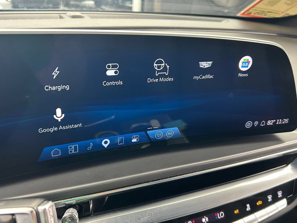 Used 2024 Cadillac Lyriq Tech RWD image 43