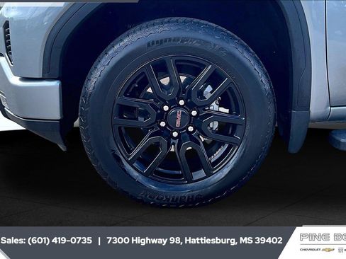 Used 2023 GMC Sierra 1500 Elevation w/ Elevation Premium Package AWD/4WD image 8