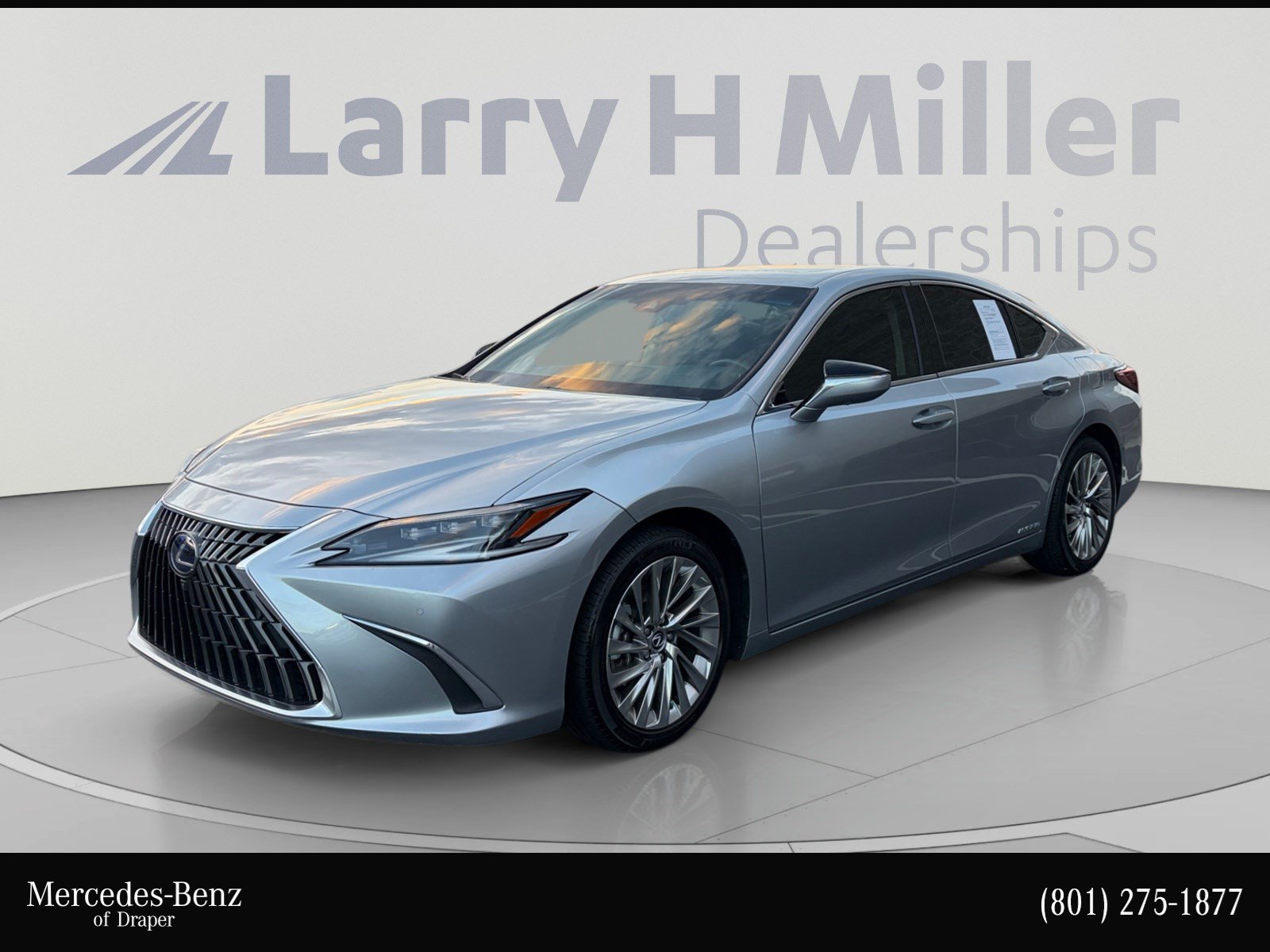 Used 2022 Lexus ES 300h w/ Accessory Package FWD image 1