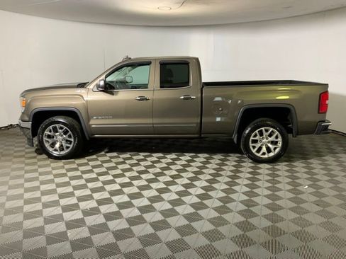 Used 2015 GMC Sierra 1500 SLT w/ SLT Preferred Package AWD/4WD image 11
