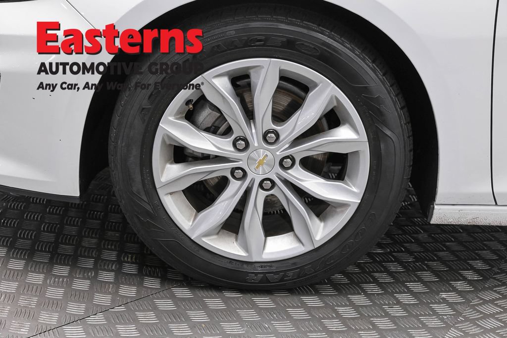 Used 2025 Chevrolet Malibu LT FWD image 34