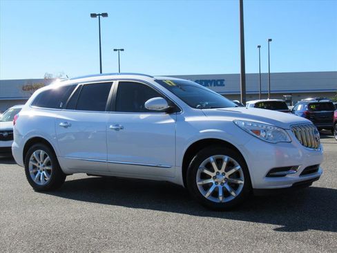 Used 2017 Buick Enclave Premium image 2