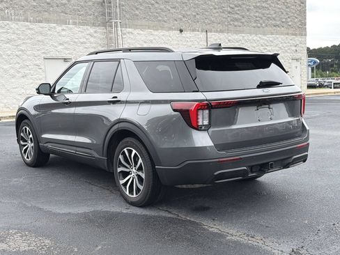 Used 2025 Ford Explorer ST-Line RWD image 11