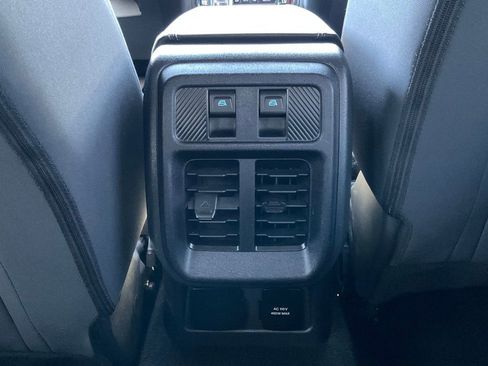 Used 2025 Ford Bronco Big Bend image 33