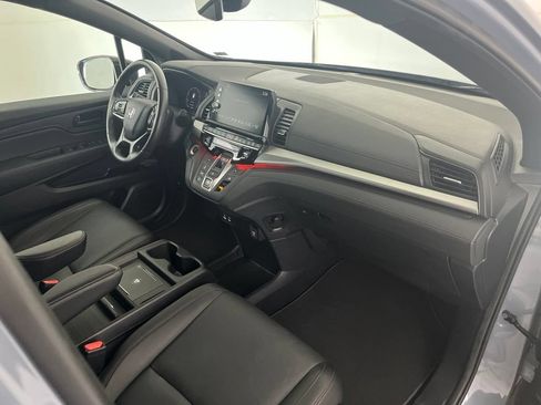 Used 2025 Honda Odyssey Sport-L image 24