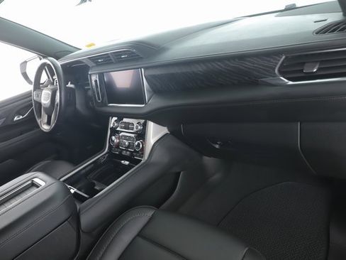 Used 2023 GMC Yukon XL Denali image 37