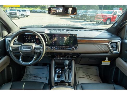 New 2026 GMC Canyon Denali w/ LPO, Black Badging Package AWD/4WD image 33