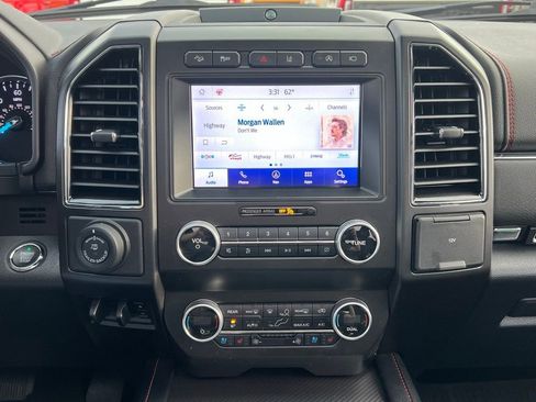 Used 2021 Ford Expedition Limited image 28