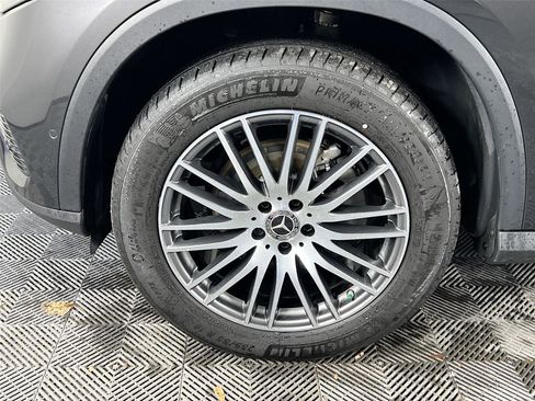 Certified 2024 Mercedes-Benz GLC 300 4MATIC image 28