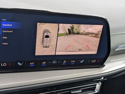 New 2026 Chevrolet Traverse LT w/ Driver Confidence Package FWD image 11