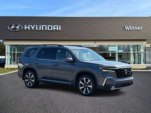 Used 2023 Honda Pilot Elite image 6