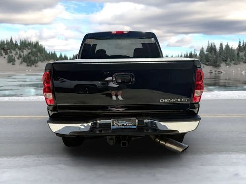 Used 2004 Chevrolet Silverado 2500 LT w/ Heavy-Duty Power Package AWD/4WD image 5
