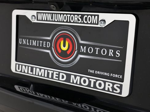 Used 2018 GMC Yukon SLE w/ SLE Value Package image 17