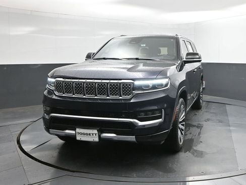 Used 2023 Jeep Grand Wagoneer Series III AWD/4WD image 26
