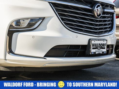 Used 2023 Buick Enclave Essence image 15