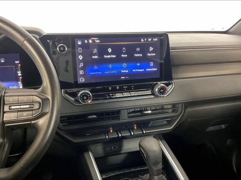 Used 2023 Chevrolet Colorado Trail Boss w/ Technology Package AWD/4WD image 9